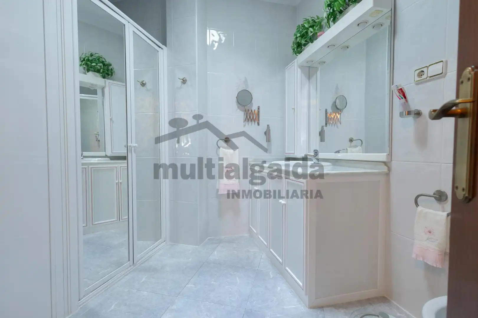 Baño de Casa o chalet en venta en Arcos de la Frontera con Aire acondicionado, Terraza y Trastero