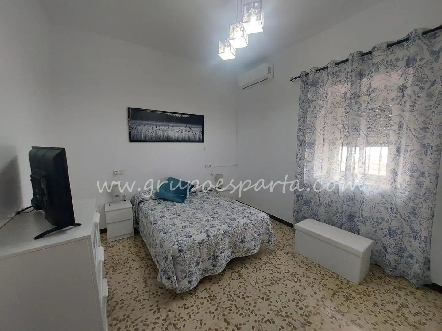 Habitación de Casa adosada en venta en Olivares con Aire acondicionado, Terraza y Amueblado