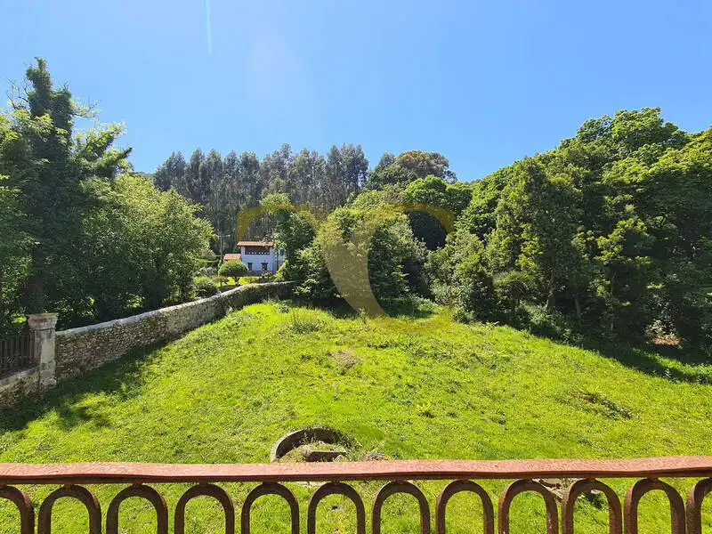 Casa o xalet en venda en Llanes amb Jardí privat, Terrassa i Traster