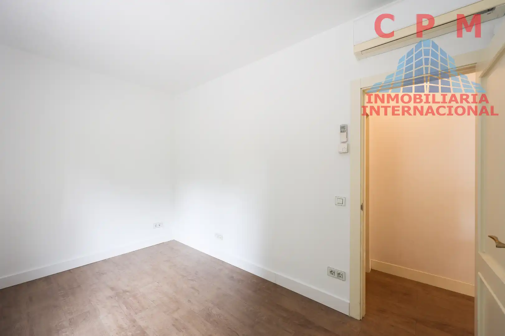Dormitori de Casa o xalet de lloguer en Madrid amb Aire condicionat, Calefacció i Jardí privat