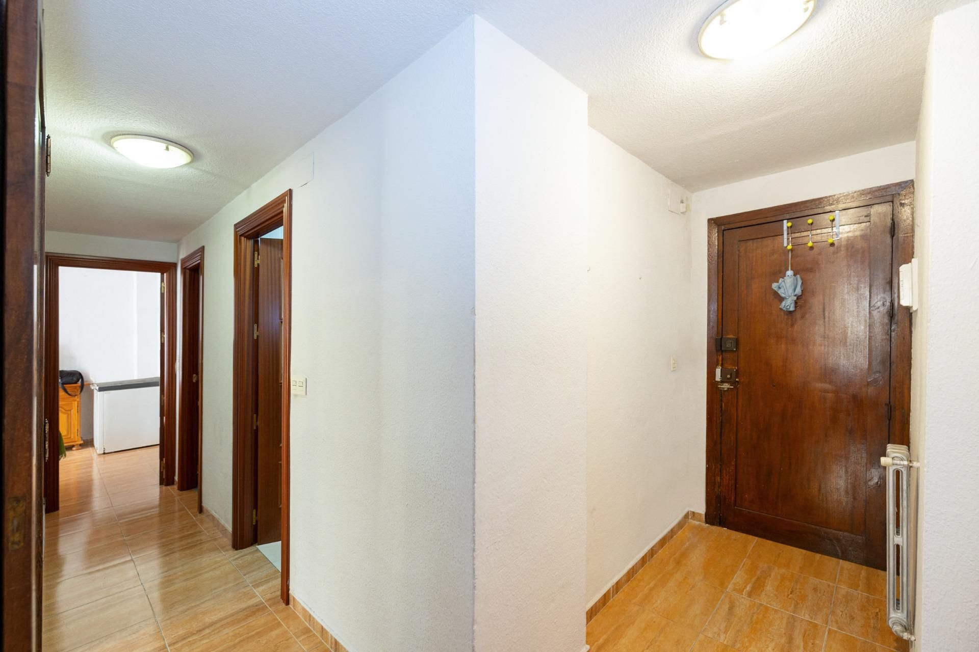 Flat to rent in  Granada Capital  with Heating and Balcony