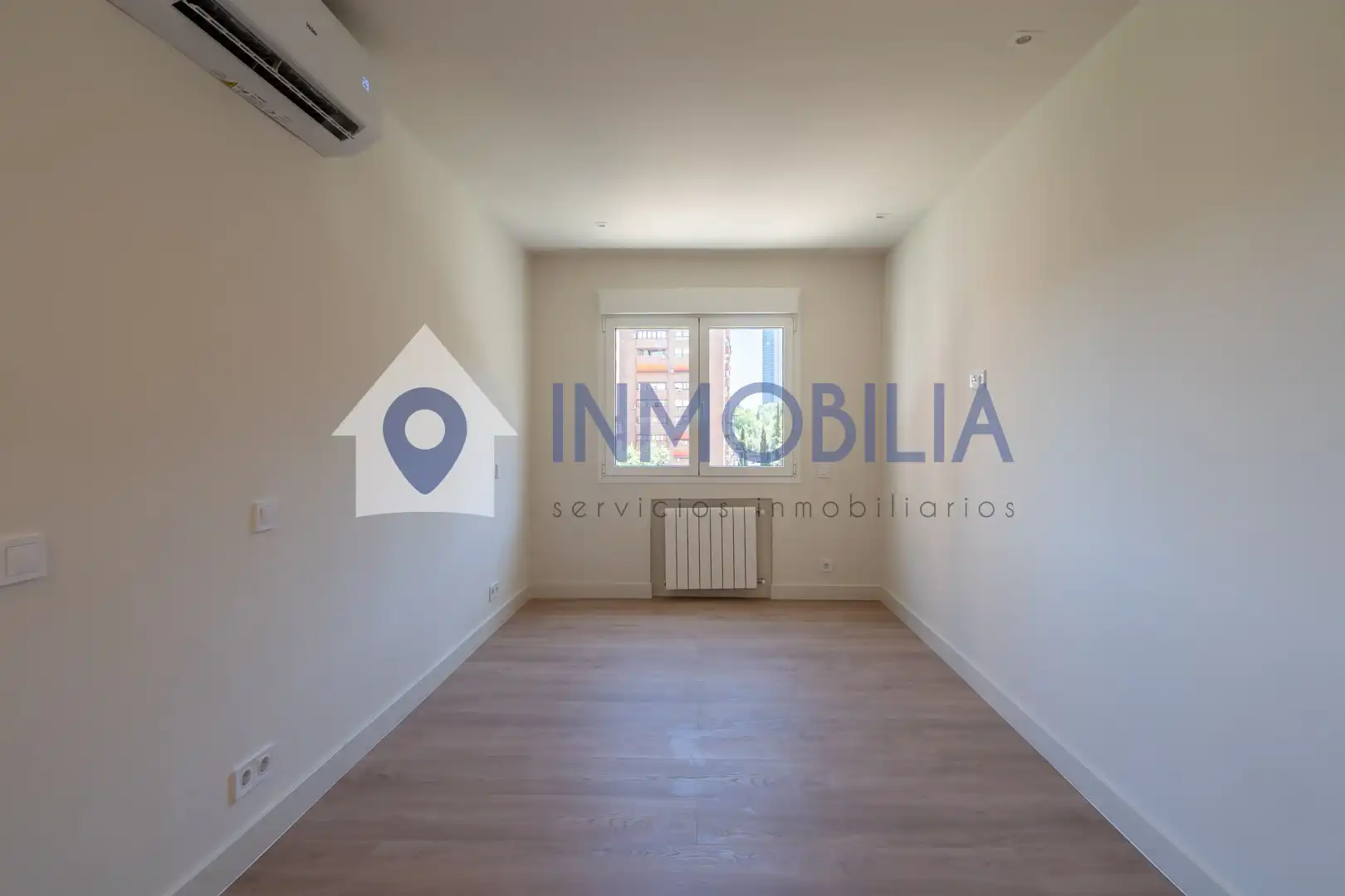 Bedroom of Flat for sale in Madrid  with Air Conditioner, Heating and Terrace