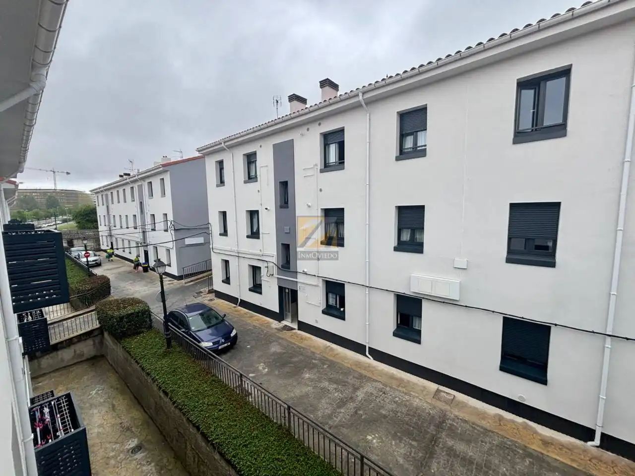 Vista exterior de Pis en venda en Oviedo  amb Calefacció i Moblat