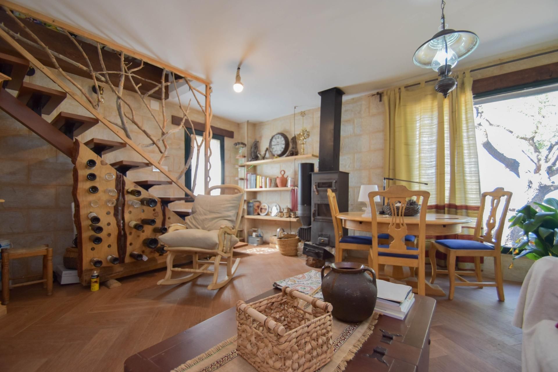 Sala d'estar de Finca rústica en venda en Nigüelas amb Jardí privat, Terrassa i Jacuzzi