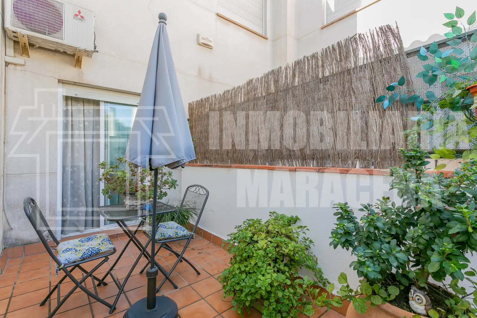 Balcony of Houses for sale in Granada  with Air Conditioner, Heating and Parquet flooring