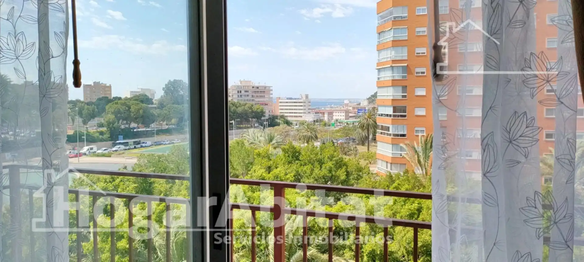 Habitación de Piso en venta en Alicante / Alacant con Jardín privado, Balcón y Piscina comunitaria