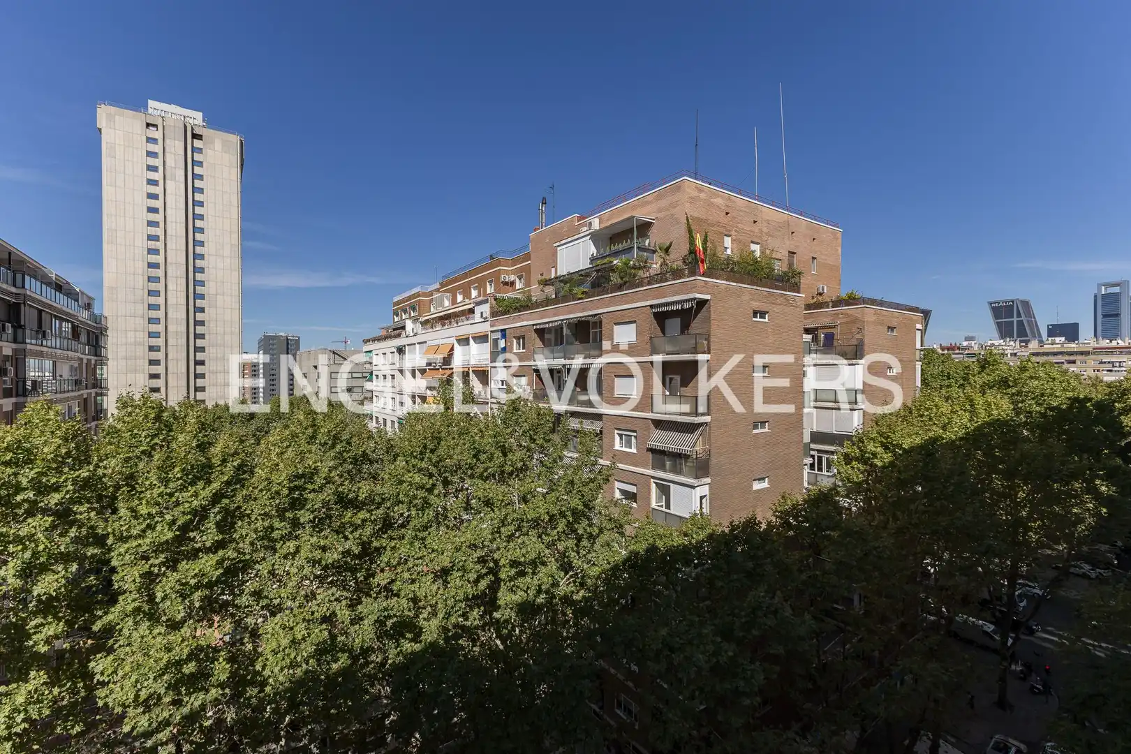 Vista exterior de Piso de alquiler en Madrid con Aire acondicionado y Calefacción