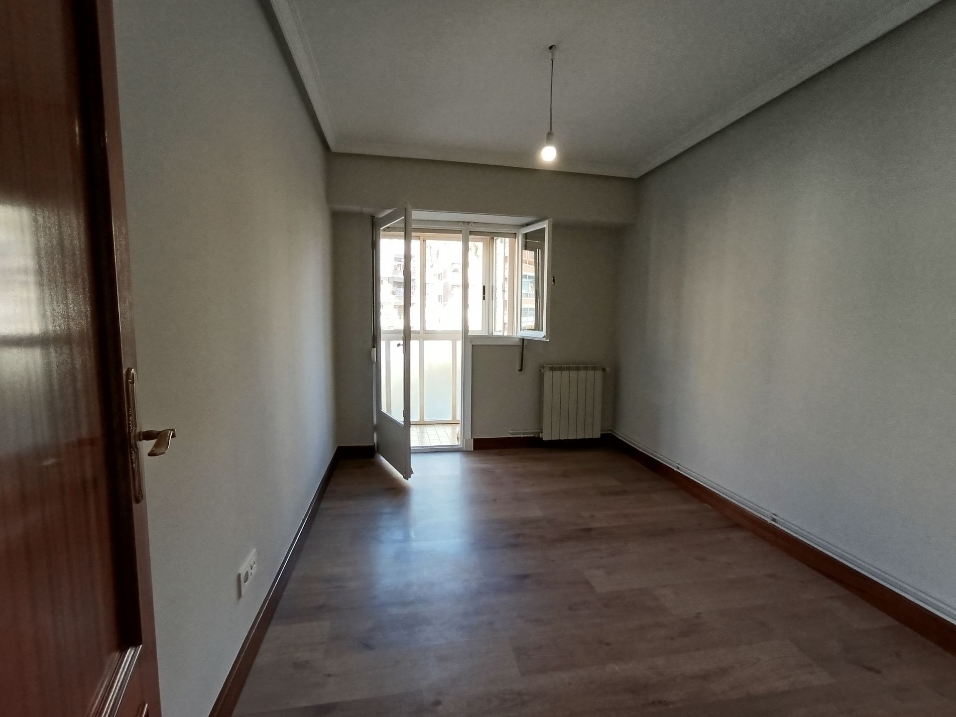 Habitación de Piso en venta en Irun  con Calefacción, Terraza y Trastero