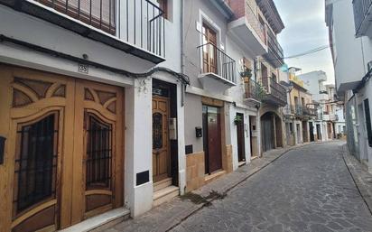 Vista exterior de Casa adosada en venda en Serra