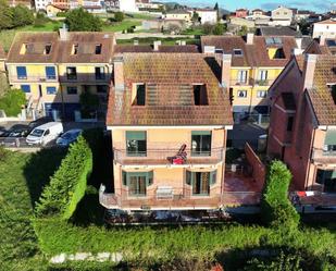 Vista exterior de Casa o xalet en venda en Noreña amb Calefacció, Terrassa i Traster