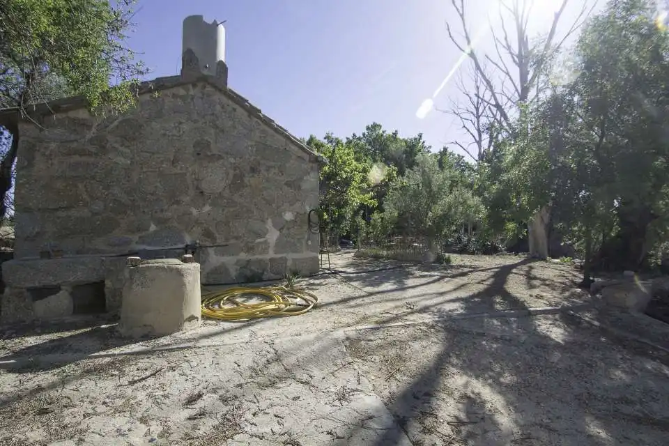 Exterior view of Houses for sale in Menasalbas