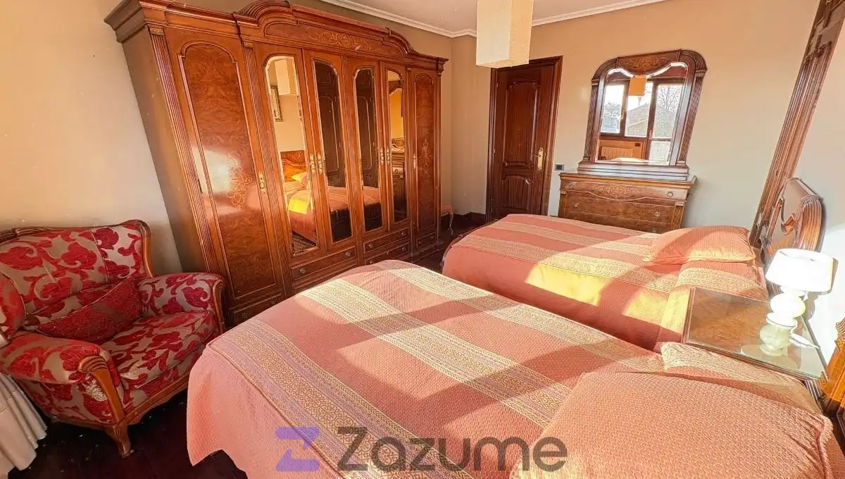 Habitación de Dúplex de alquiler en Noja con Jardín privado, Terraza y Piscina