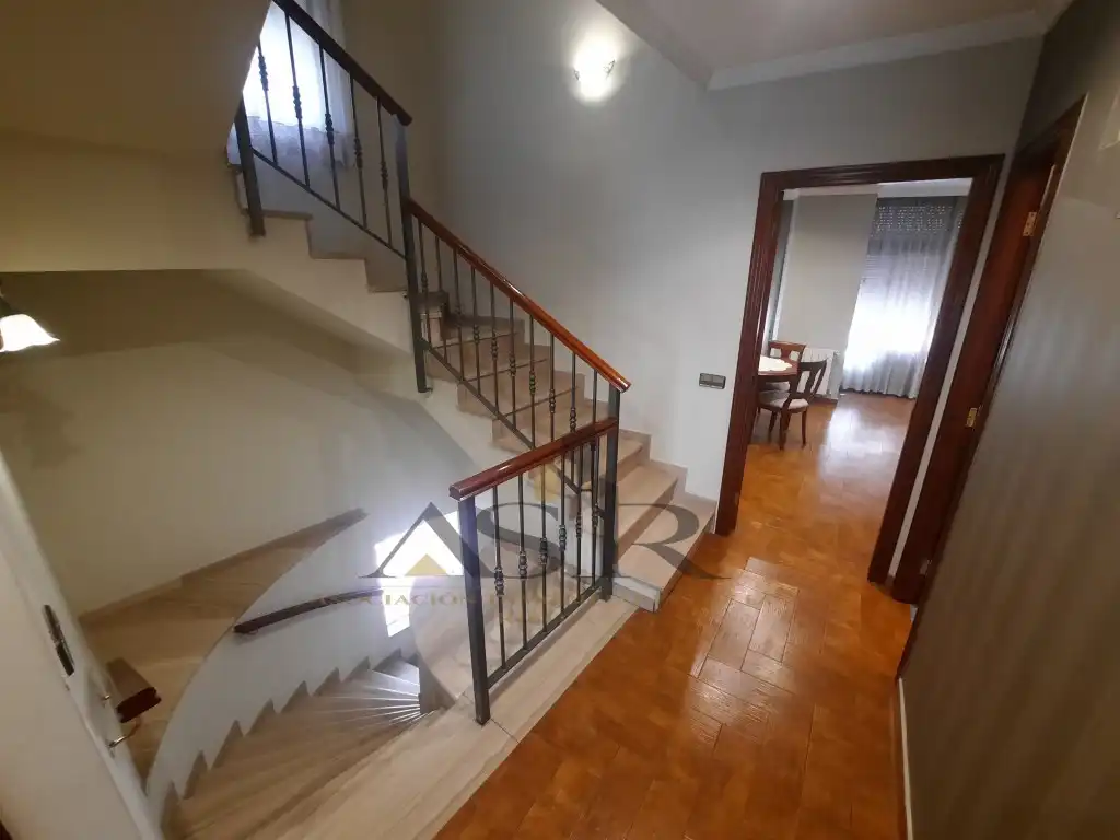 Haus mit Terrasse zur Miete in Casc Urbà, imagen 14
