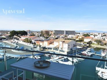 Pis amb piscina en venda a DEL CAP DE LA GOLA