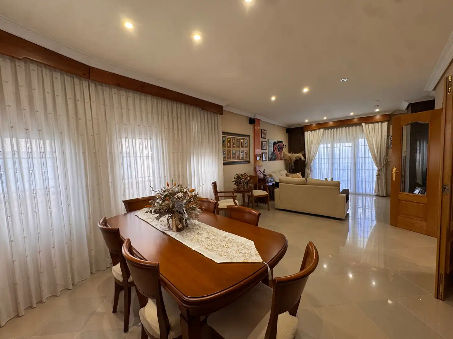 Comedor de Casa o chalet en venta en Caravaca de la Cruz con Aire acondicionado, Calefacción y Jardín privado