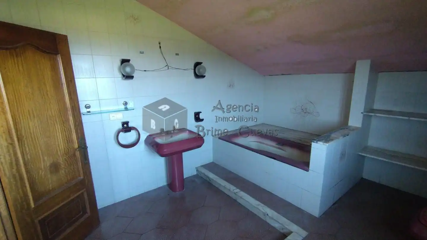 Bathroom of Houses for sale in Castrillón  with Heating, Private garden and Terrace