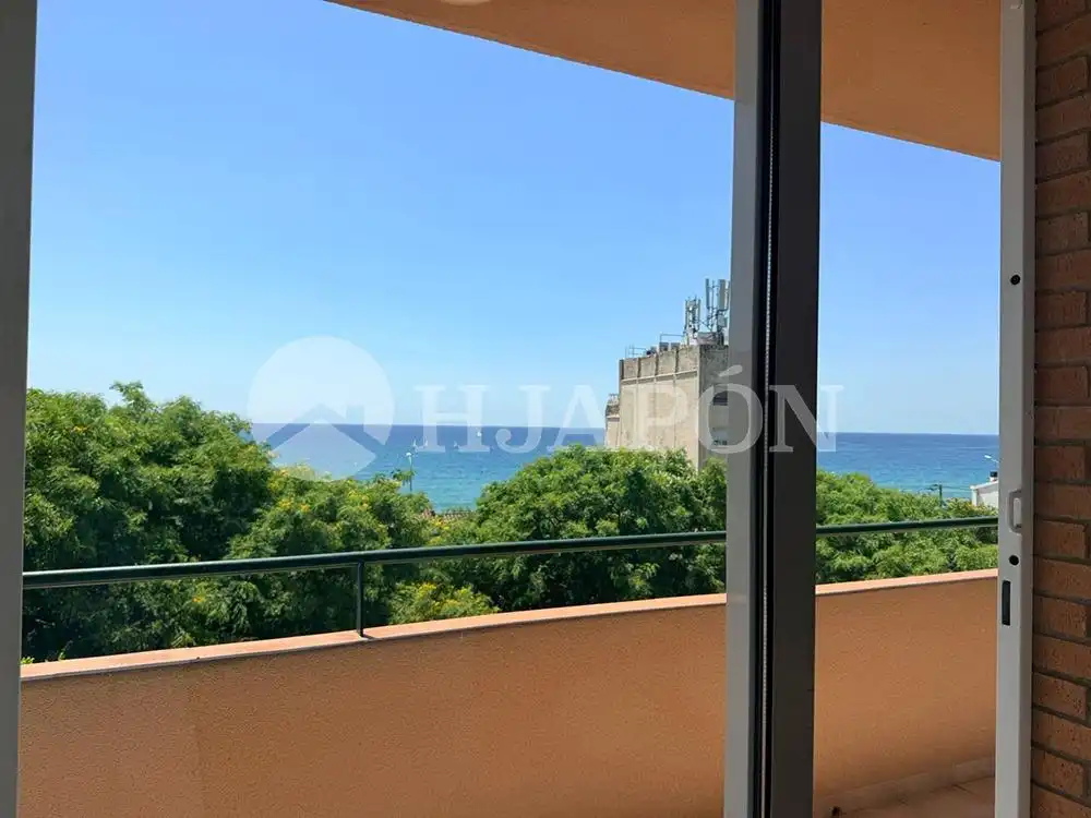 Terraza de Casa adosada en venta en El Masnou con Calefacción, Jardín privado y Terraza