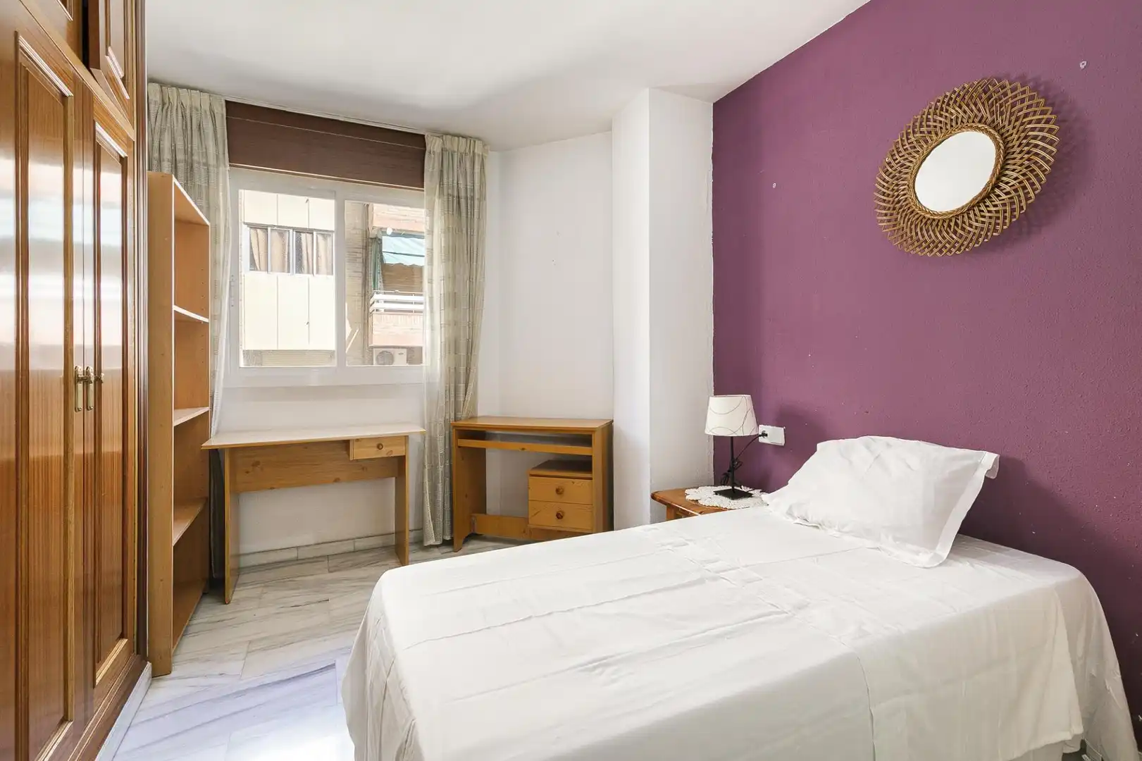 Dormitori de Apartament en venda en  Granada Capital