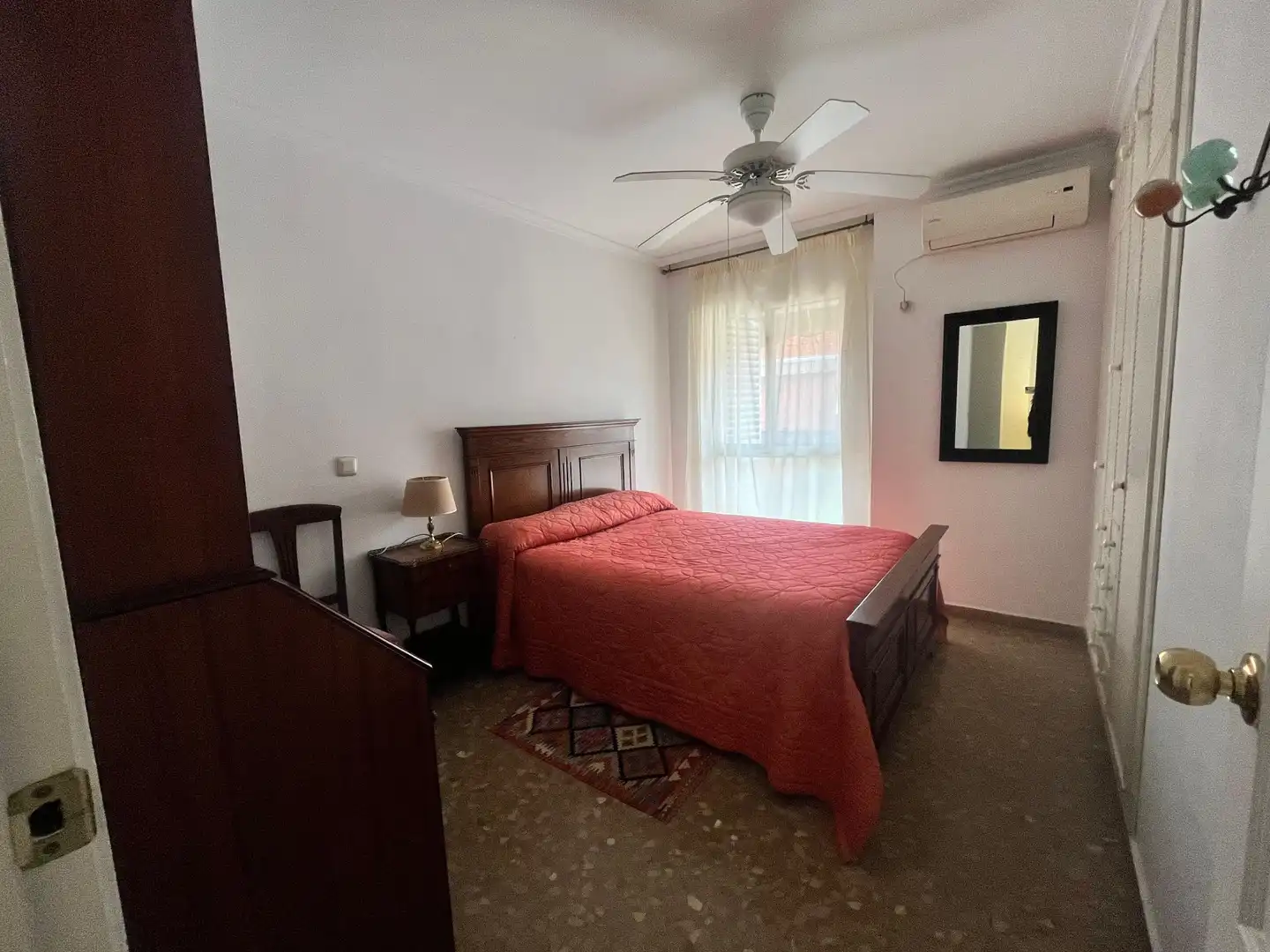 Bedroom of Houses for sale in Sevilla  with Air Conditioner, Heating and Private garden