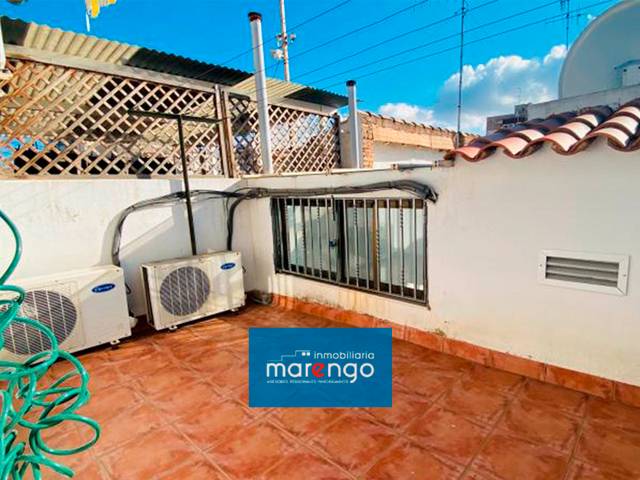 Casa-chalet en Venta en Centro
