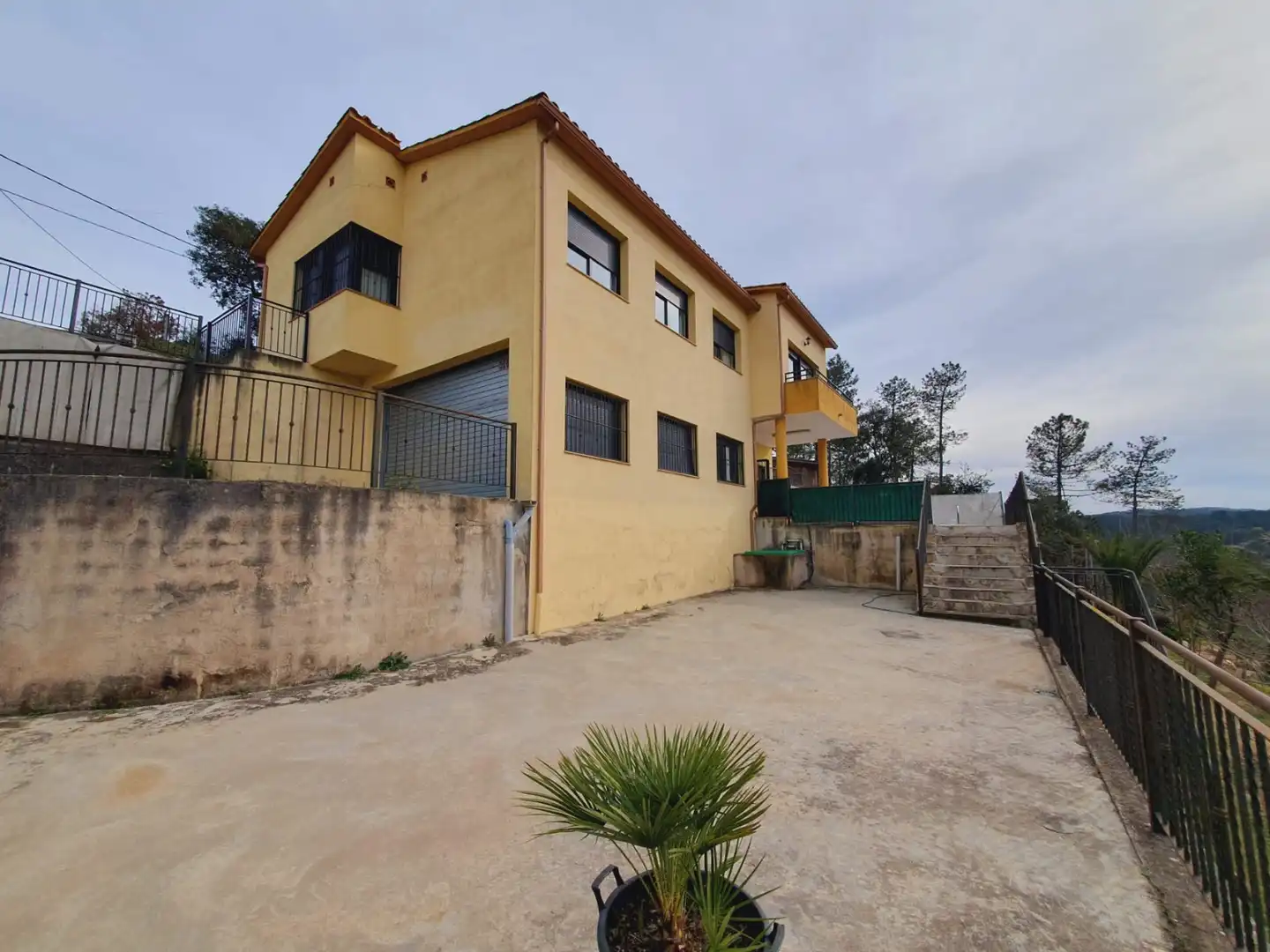 Vista exterior de Casa o xalet en venda en Lloret de Mar amb Calefacció, Jardí privat i Terrassa