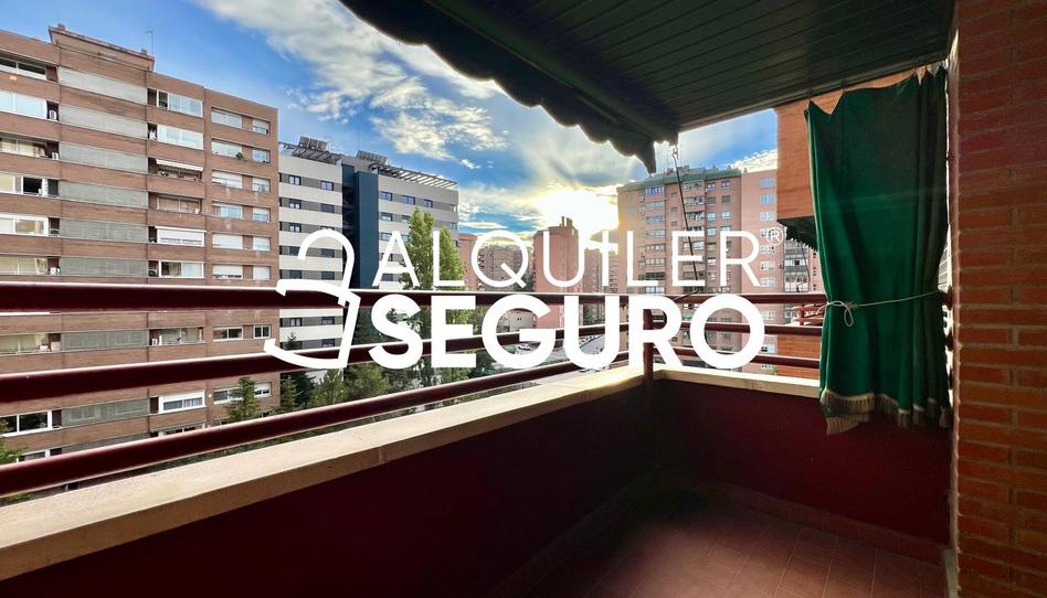 Photo 1 of Flat to rent in Melchor Fernández Almagro, La Paz, Madrid
