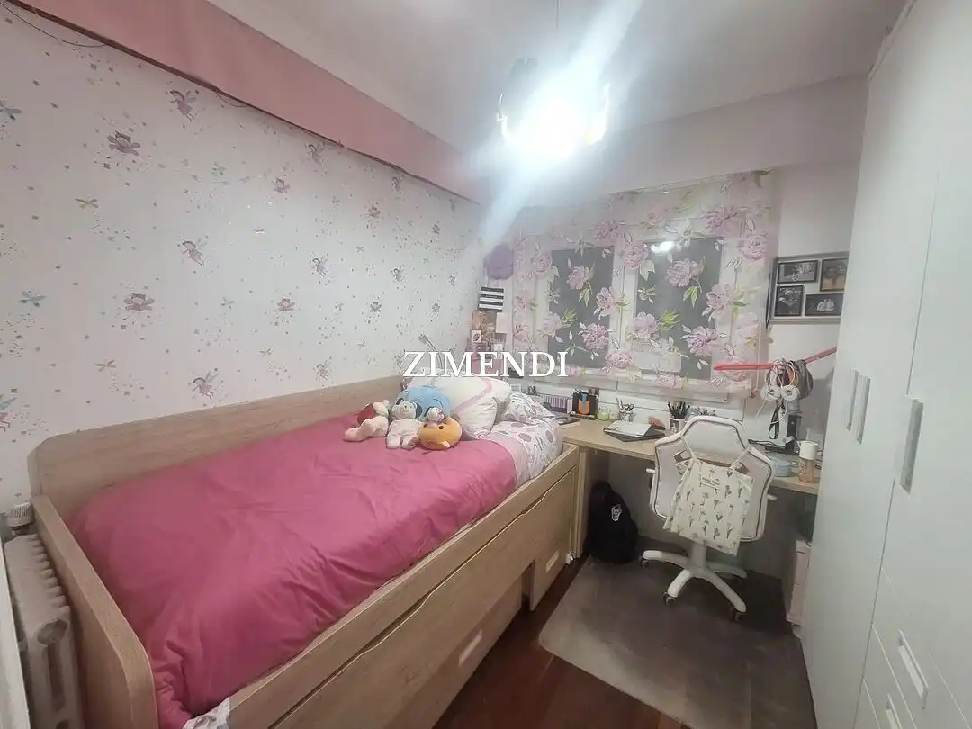 Bedroom of Flat for sale in Durango  with Air Conditioner, Heating and Storage room