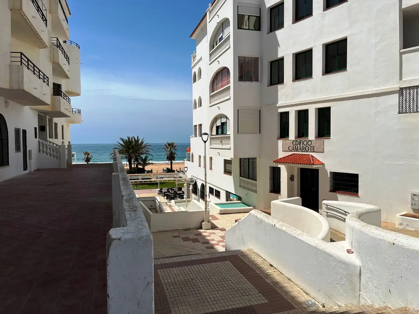 Vista exterior de Piso en venta en Almonte con Amueblado, Lavadora y Microondas