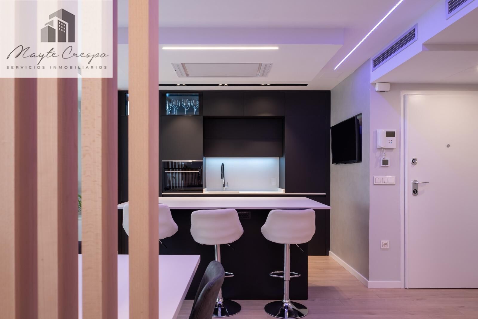 Kitchen of Flat to rent in  Granada Capital  with Air Conditioner and Heating