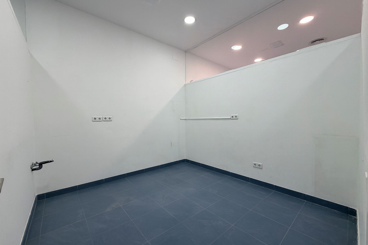 Planta baja en venta en  Barcelona Capital con Aire acondicionado, Trastero y Horno