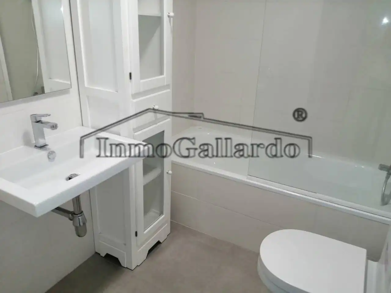 Baño de Ático en venta en Torrox con Aire acondicionado, Terraza y Amueblado