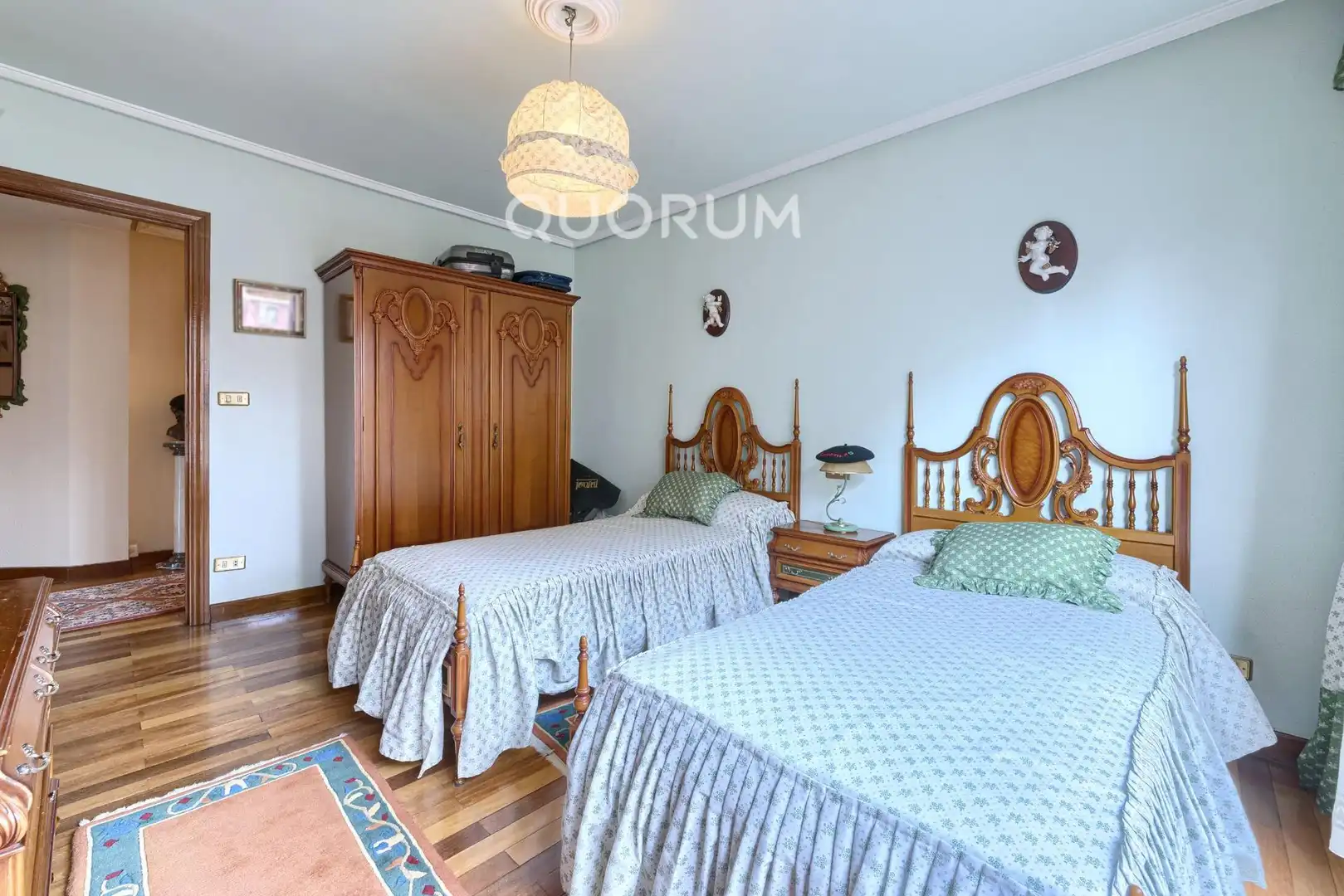 Habitación de Piso en venta en Basauri  con Calefacción, Terraza y Amueblado