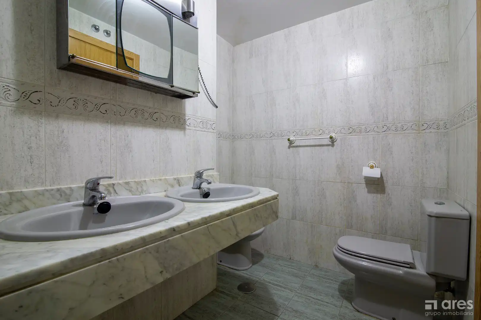 Badezimmer von Wohnung zum Verkauf in Alcorcón mit Heizung, Möbliert und Ofen