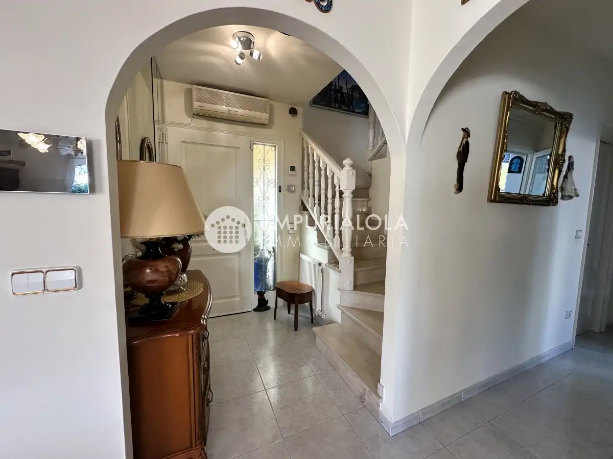 Casa o xalet en venda en Empuriabrava amb Aire condicionat, Jardí privat i Piscina