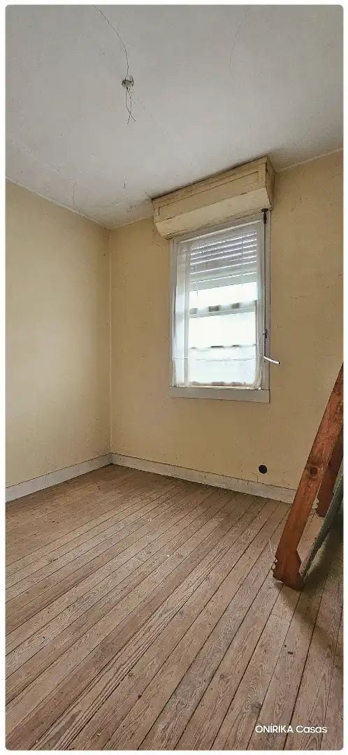 Dormitori de Casa o xalet en venda en Lugo amb Jardí privat, Parquet i Traster