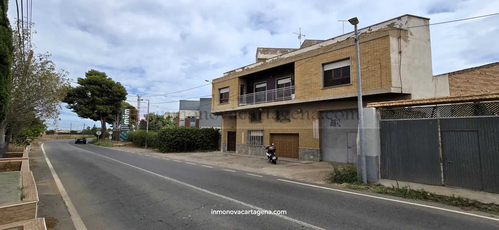 Vista exterior de Nave industrial en venta en Cartagena