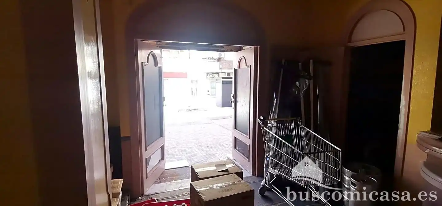 Local en venda en Linares