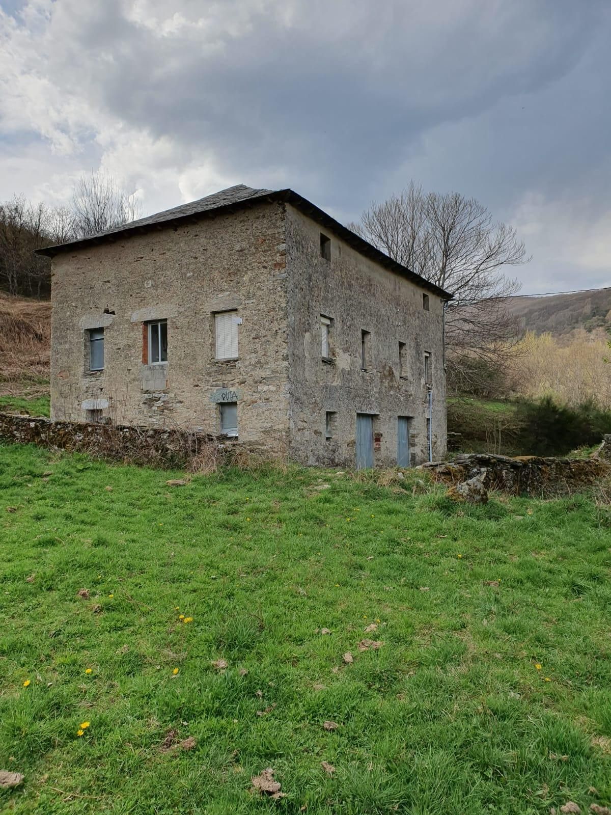 Außenansicht von Country house zum verkauf in Barjas