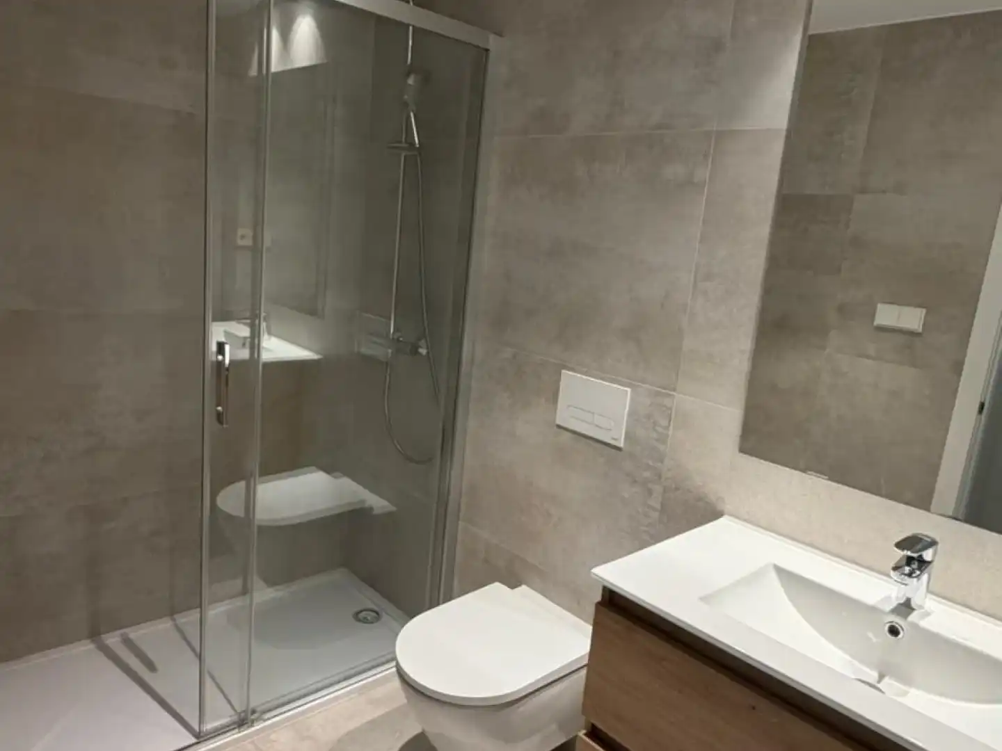 Bathroom of Flat for rent in Murcia  with Air Conditioner, Heating and Swimming Pool