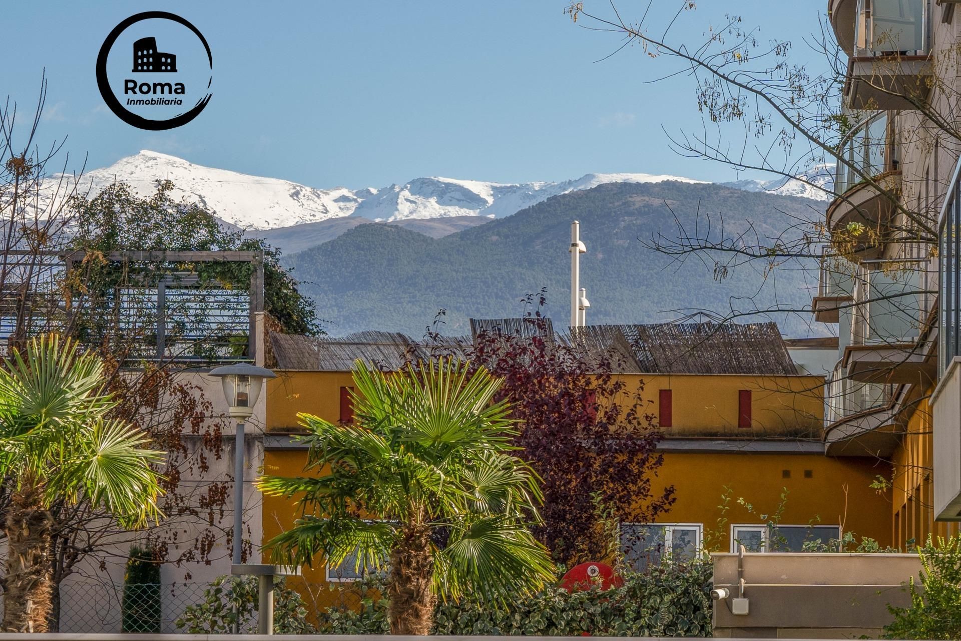 Exterior view of Flat for sale in  Granada Capital  with Air Conditioner, Heating and Private garden