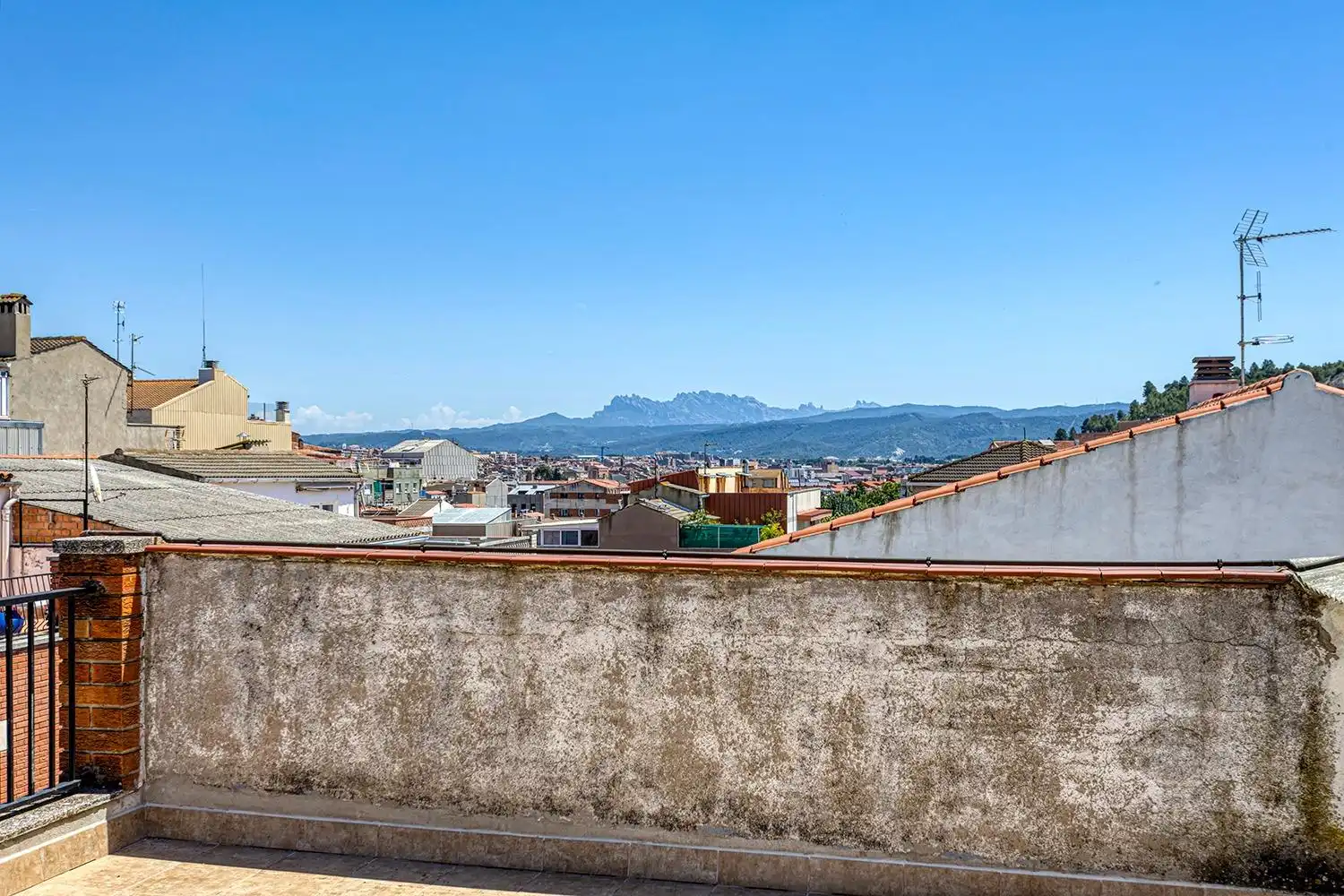 Vista exterior de Piso en venta en Santa Margarida de Montbui con Calefacción, Terraza y Trastero