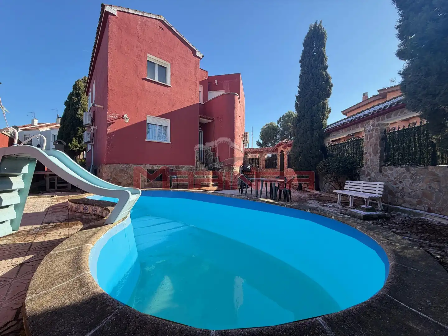 Schwimmbecken von Haus oder Chalet zum Verkauf in Seseña mit Heizung, Privatgarten und Terrasse