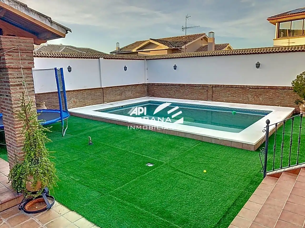 Piscina de Casa o chalet en venta en Lucena con Aire acondicionado, Jardín privado y Terraza