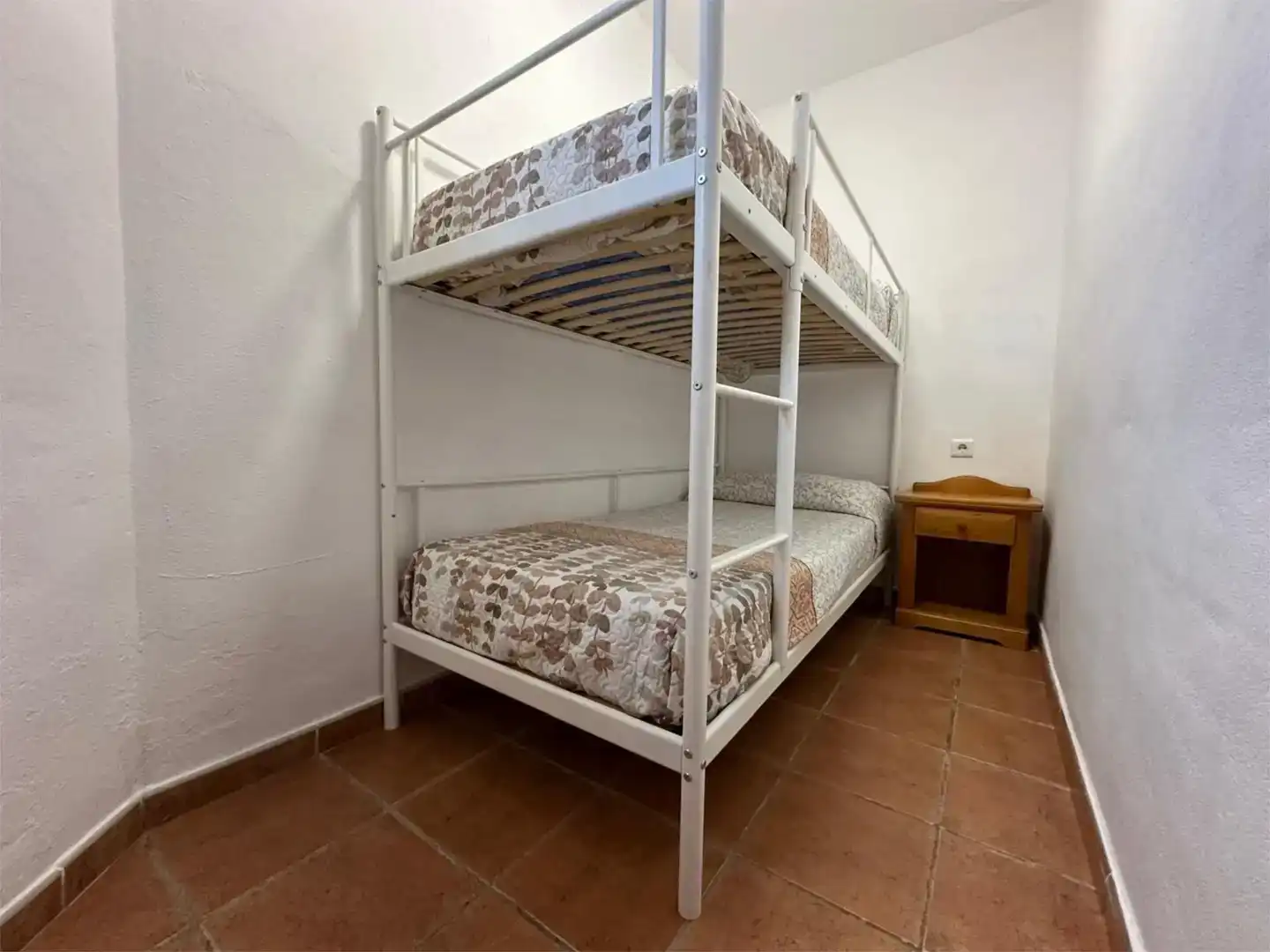 Dormitori de Casa o xalet de lloguer en Colmenar amb Jardí privat, Moblat i Forn