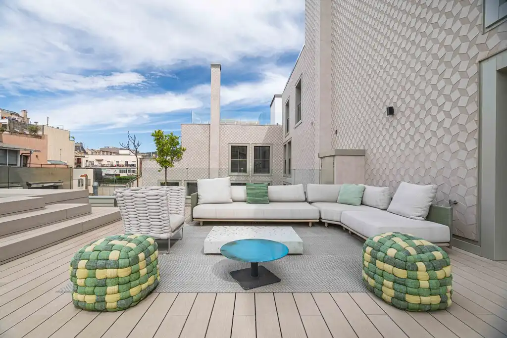 Terrassa de Apartament en venda en Barcelona amb Terrassa, Moblat i Jacuzzi