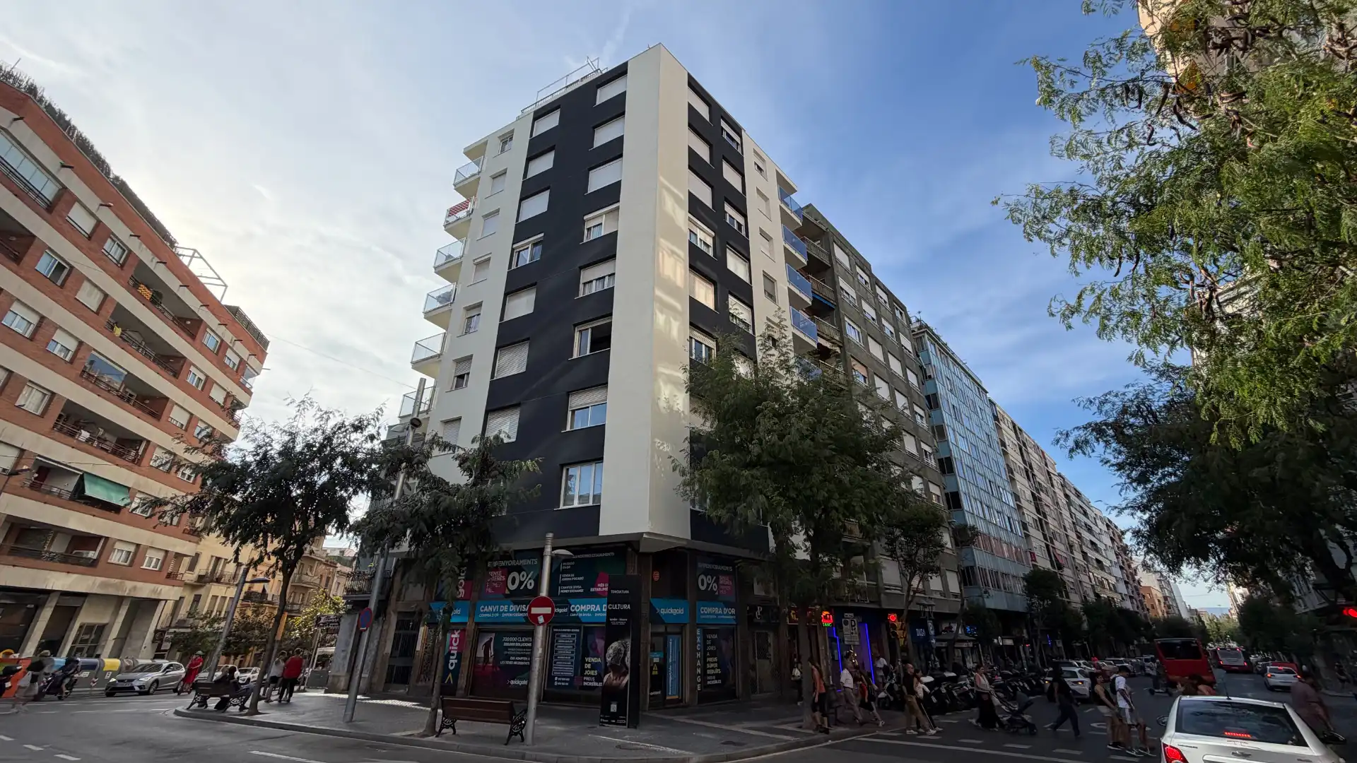Piso con ascensor en venta en Nou Eixample Sud