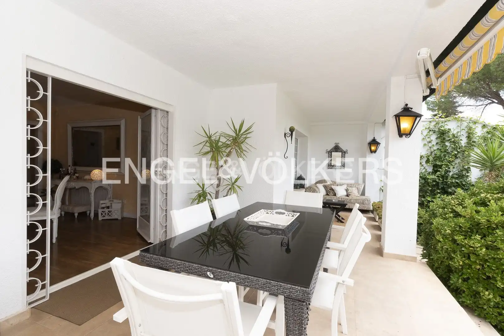 Comedor de Casa o chalet en venta en Sant Cugat del Vallès con Aire acondicionado, Calefacción y Jardín privado