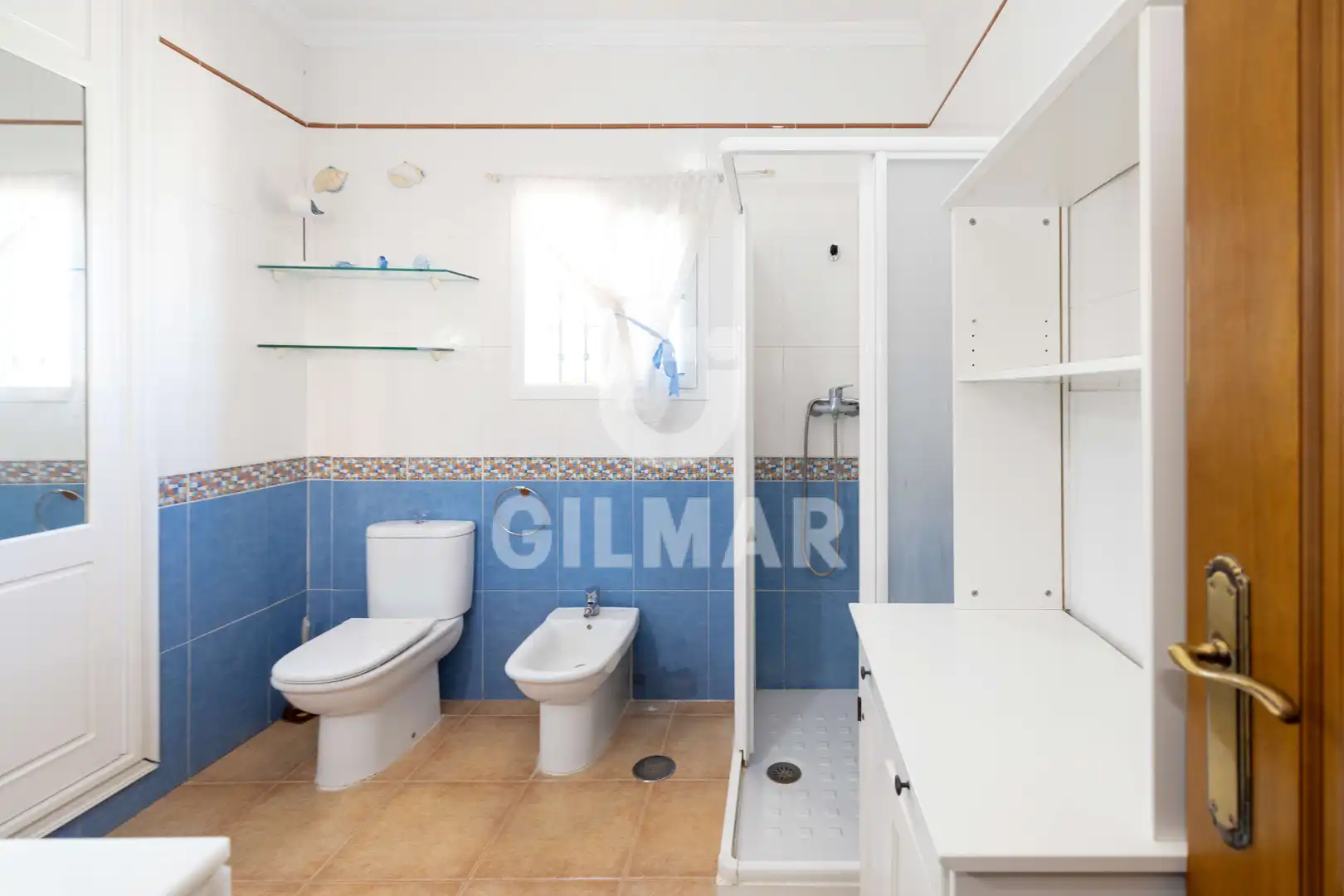 Bany de Casa o xalet de lloguer en El Puerto de Santa María amb Aire condicionat, Jardí privat i Piscina