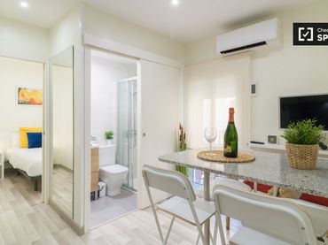 Appartamento con balcone in affitto a Ciutat Vella