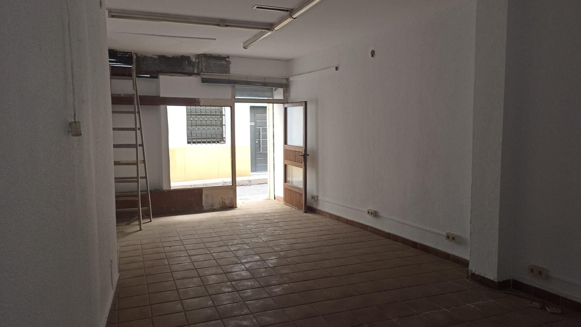 Local de alquiler en Calle Calle BUREL,, 3, Zona Centro, Centro